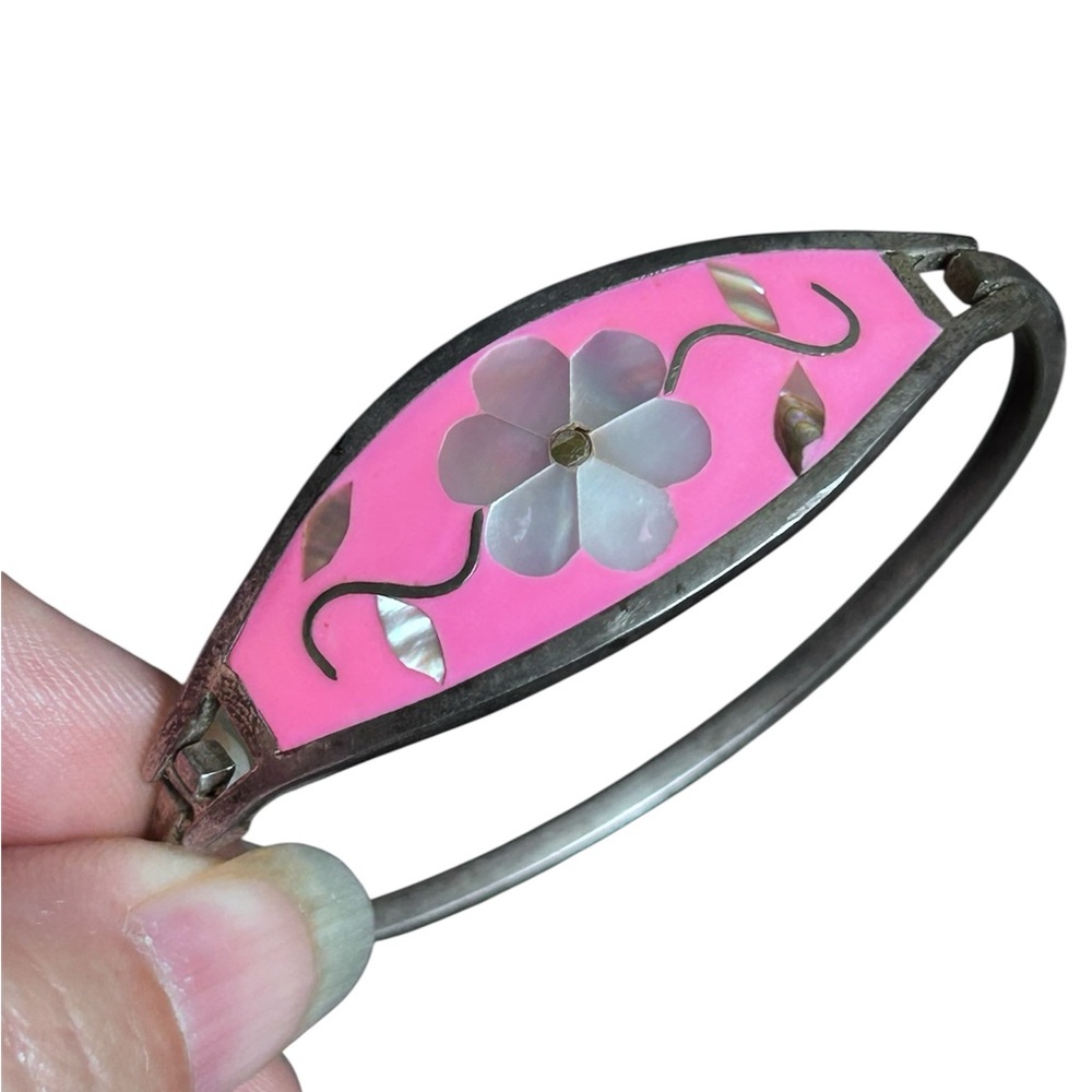 Vintage Mexican alpaca silver hinged bangle bracelet